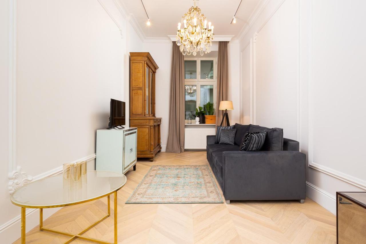 Lux Studio Kamienica Noakowskiego 16 By Noclegi Renters Varşovia Exterior foto